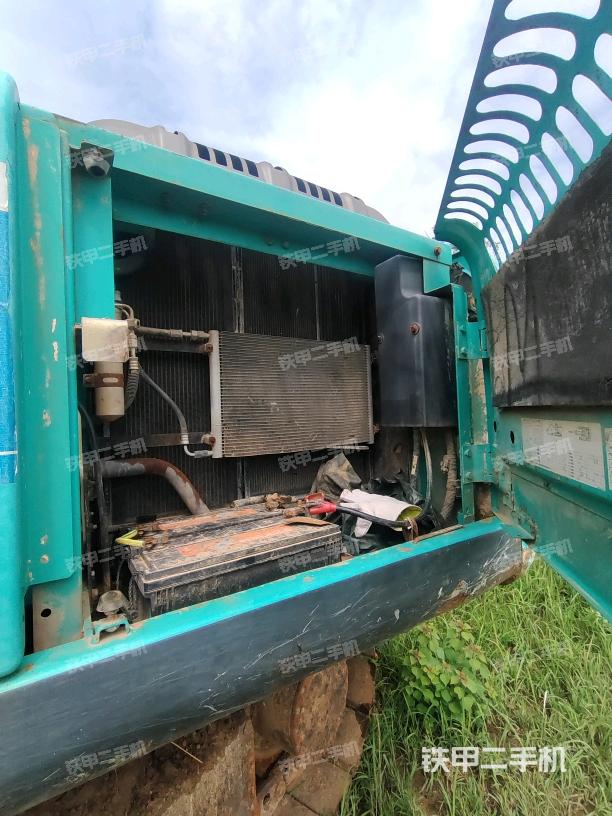 散热器正面(大件舱室) 散热器正面(大件舱室)