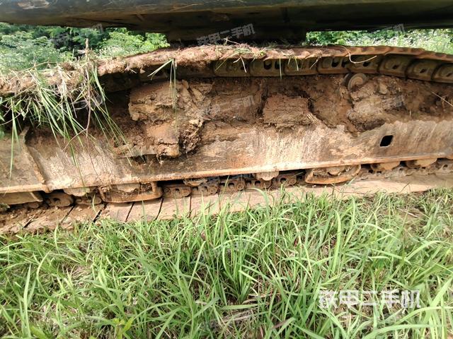 右侧履带整体(行走机构) 右侧履带整体(行走机构)