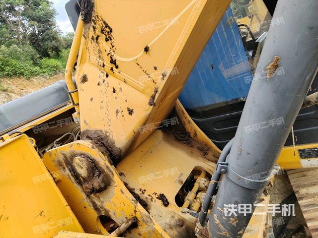 大臂根部?斜視(工作和回轉(zhuǎn)裝置) 大臂根部?斜視(工作和回轉(zhuǎn)裝置)