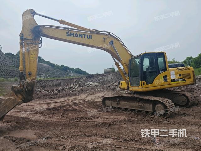 山推SE210W挖掘機(jī)
