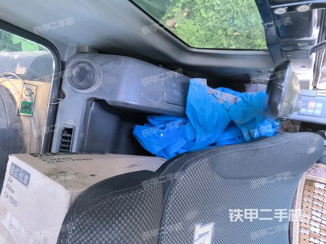 后窗玻璃角標(biāo)(駕駛室部分) 后窗玻璃角標(biāo)(駕駛室部分)