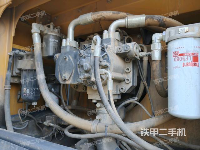 散熱器正面(大件艙室) 散熱器正面(大件艙室)