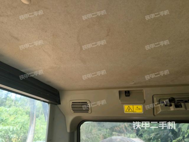 座椅后部(駕駛室部分) 座椅后部(駕駛室部分)