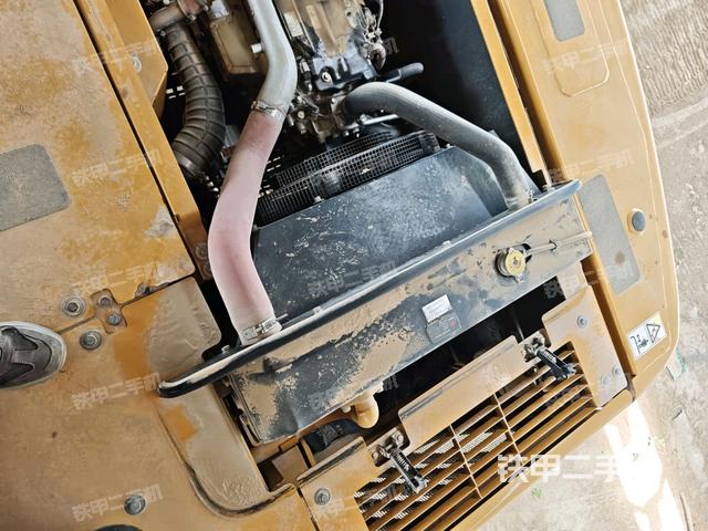 氣門室蓋螺絲特寫(上車部件) 氣門室蓋螺絲特寫(上車部件)