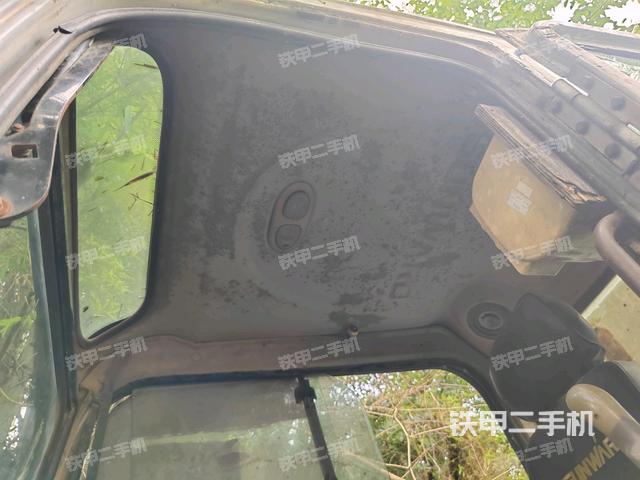 ?駕駛室正側(cè)(駕駛室部分) ?駕駛室正側(cè)(駕駛室部分)