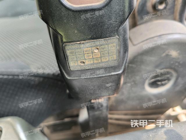 后窗玻璃角標(biāo)(駕駛室部分) 后窗玻璃角標(biāo)(駕駛室部分)