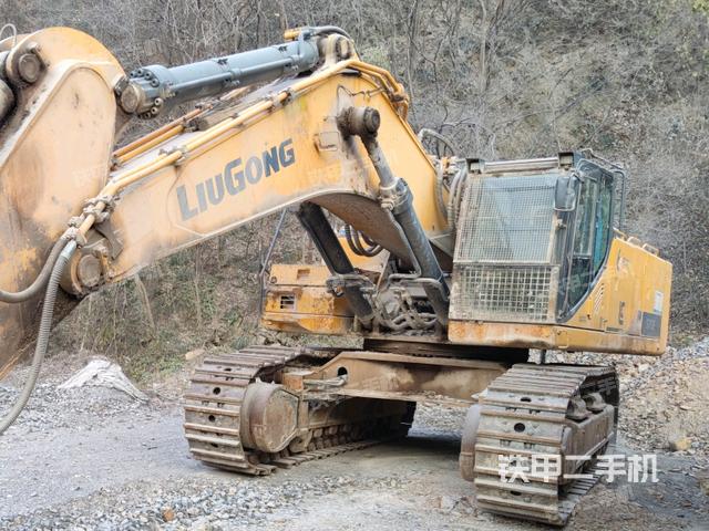 柳工CLG970E挖掘機(jī)