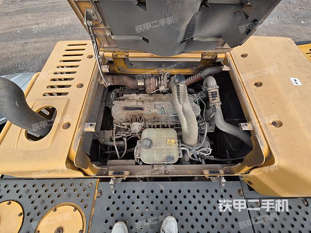 發(fā)動(dòng)機(jī)整體俯視(整機(jī)外觀) 發(fā)動(dòng)機(jī)整體俯視(整機(jī)外觀)