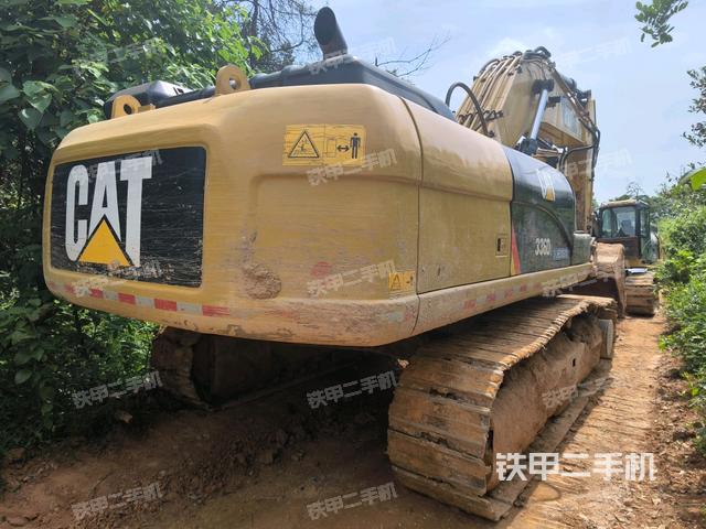 右后45(整機(jī)外觀) 右后45(整機(jī)外觀)