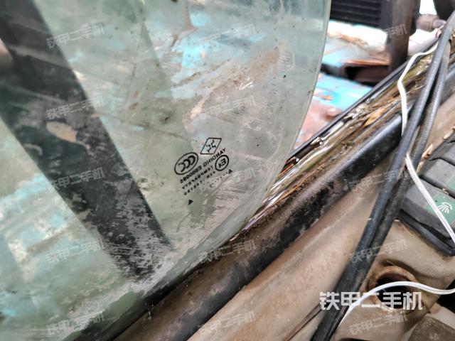 后窗玻璃角標(biāo)(駕駛室部分) 后窗玻璃角標(biāo)(駕駛室部分)
