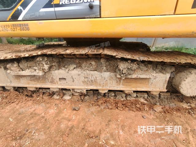 右側(cè)履帶整體(行走機構(gòu)) 右側(cè)履帶整體(行走機構(gòu))