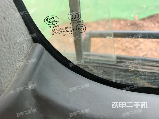 駕駛室左后45度(駕駛室部分) 駕駛室左后45度(駕駛室部分)