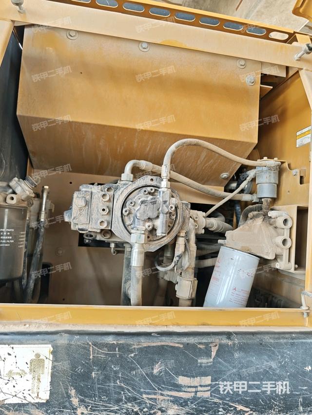 液壓泵室(大件艙室) 液壓泵室(大件艙室)