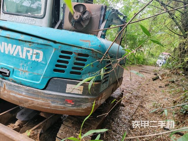 左后45(整機(jī)外觀) 左后45(整機(jī)外觀)