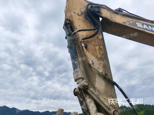 小臂整體左后(工作和回轉(zhuǎn)裝置) 小臂整體左后(工作和回轉(zhuǎn)裝置)