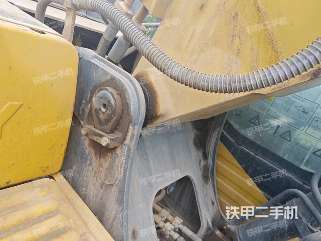 大臂根部?斜視(工作和回轉(zhuǎn)裝置) 大臂根部?斜視(工作和回轉(zhuǎn)裝置)