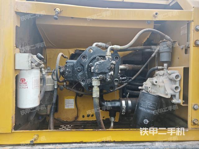 液壓泵斜45?右(大件艙室) 液壓泵斜45?右(大件艙室)