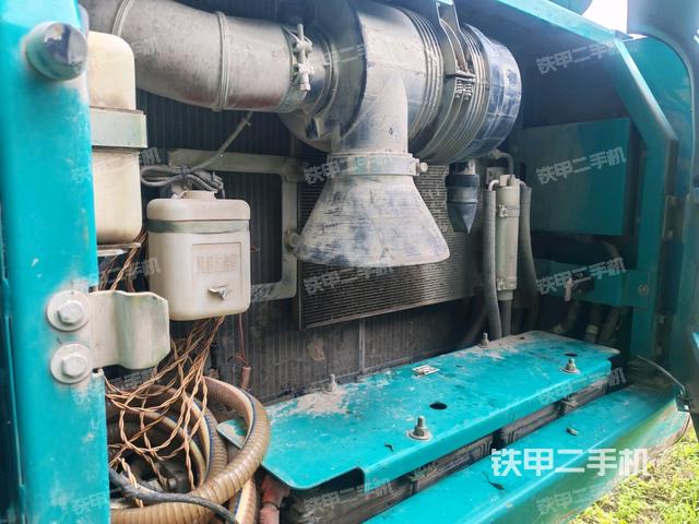 散熱器正面(大件艙室) 散熱器正面(大件艙室)