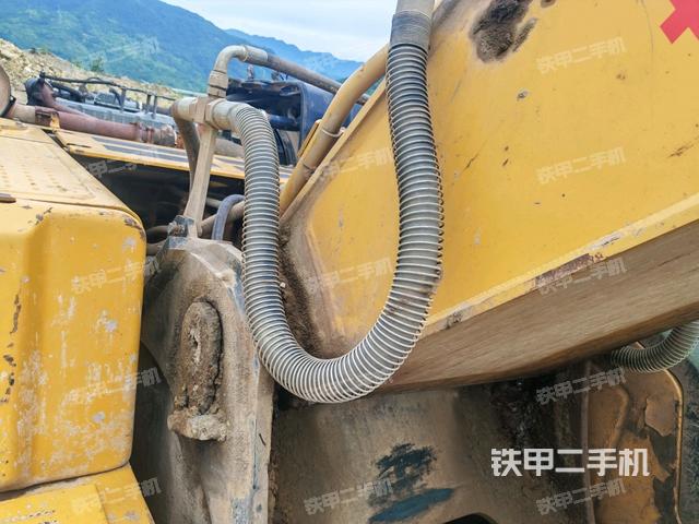大臂根部?斜視(工作和回轉(zhuǎn)裝置) 大臂根部?斜視(工作和回轉(zhuǎn)裝置)