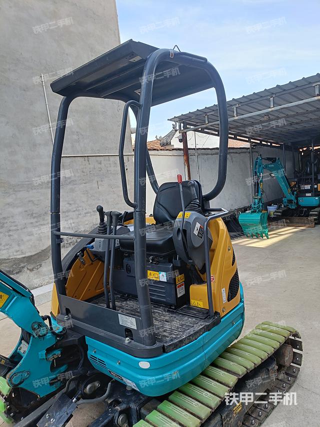 驾驶室整体（整机外观）