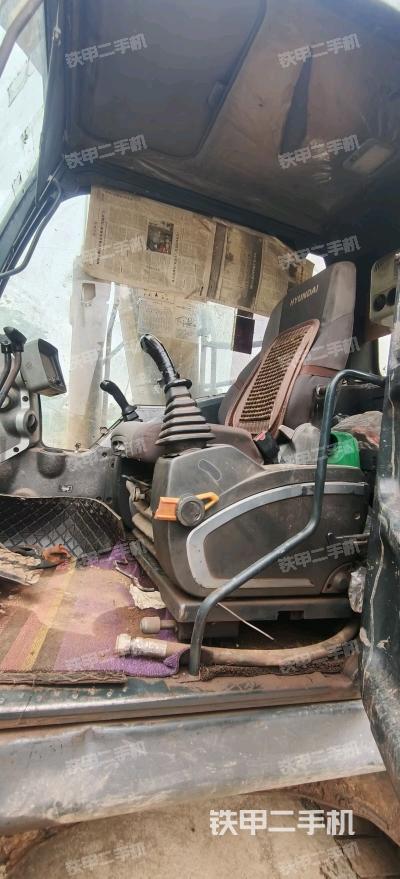 駕駛室整體(整機外觀) 駕駛室整體(整機外觀)