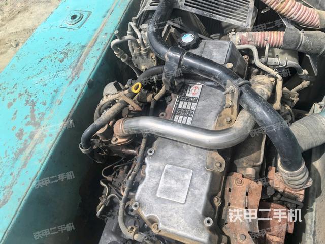 神钢SK270D-8挖掘机的设备实拍-第54张实拍照片