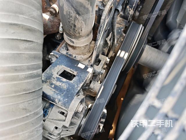 散熱器正面(大件艙室) 散熱器正面(大件艙室)