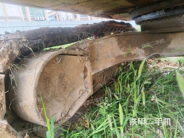 左側(cè)行走馬達(dá)蓋板(行走機(jī)構(gòu)) 左側(cè)行走馬達(dá)蓋板(行走機(jī)構(gòu))