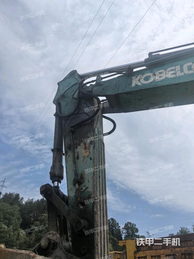 小臂整體左后(工作和回轉(zhuǎn)裝置) 小臂整體左后(工作和回轉(zhuǎn)裝置)