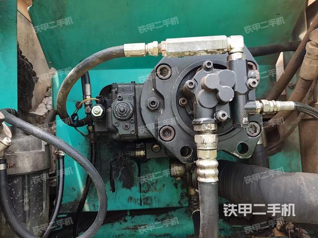 液壓泵斜45?左(大件艙室) 液壓泵斜45?左(大件艙室)