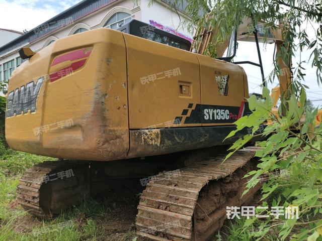 整機(jī)右后45°(整機(jī)外觀) 整機(jī)右后45°(整機(jī)外觀)