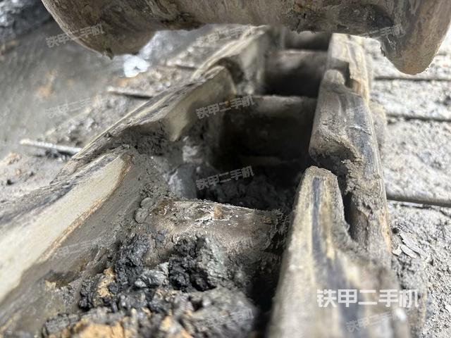右導向輪(行走機構) 右導向輪(行走機構)