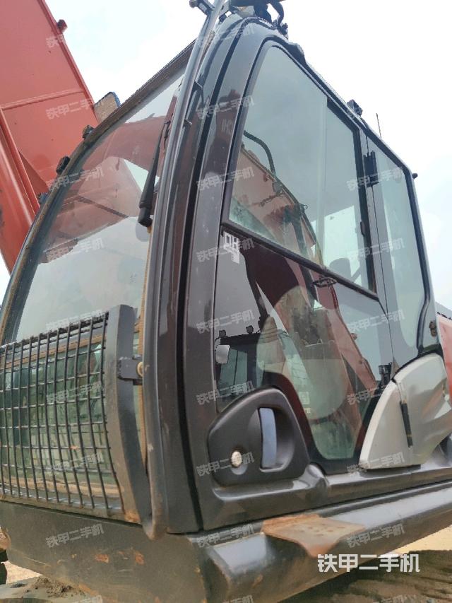 驾驶室左前45度（驾驶室部分）