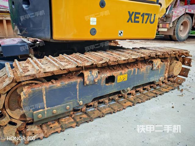 单侧履带整体（整机外观）