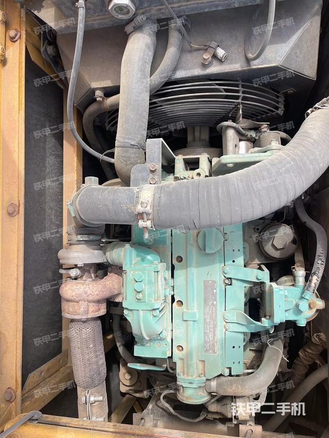 发动机整体俯视(整机外观) 发动机整体俯视(整机外观)