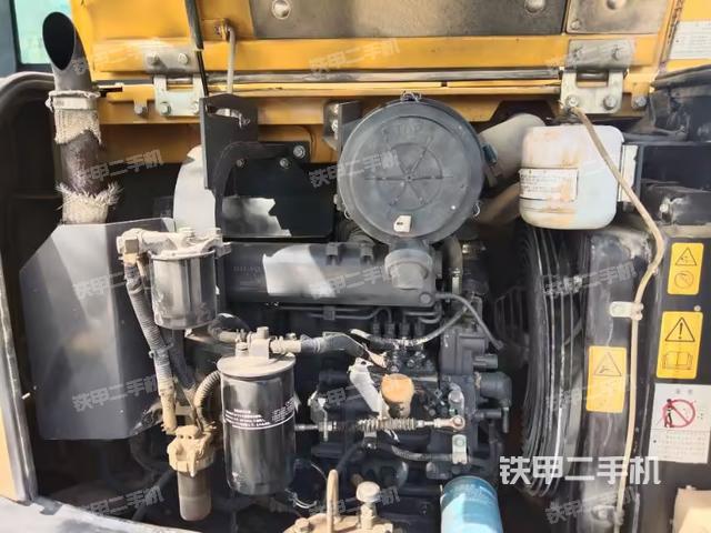 发动机整体俯视(整机外观) 发动机整体俯视(整机外观)