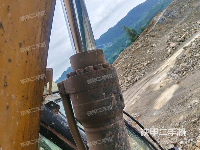 小臂整體右前(工作和回轉(zhuǎn)裝置) 小臂整體右前(工作和回轉(zhuǎn)裝置)
