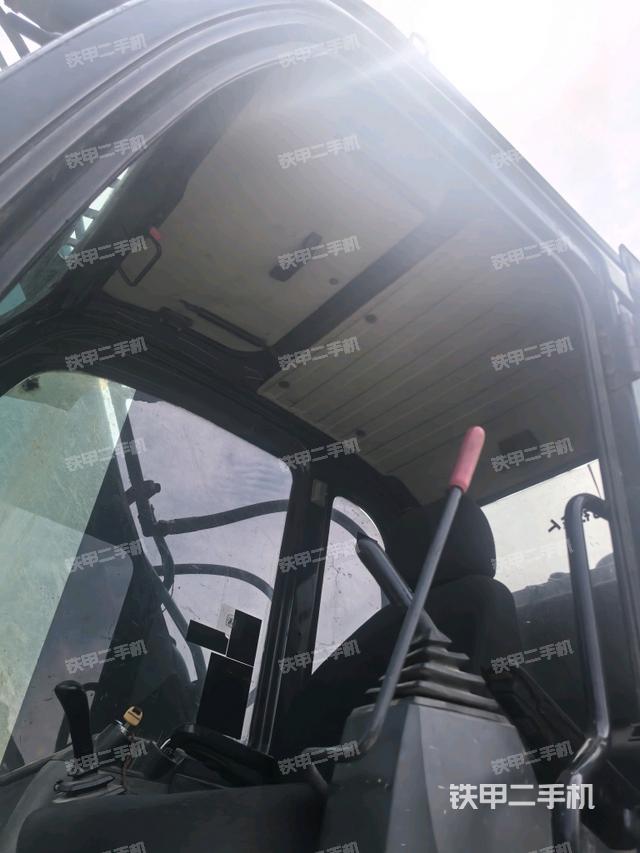 頂棚整體(駕駛室部分) 頂棚整體(駕駛室部分)