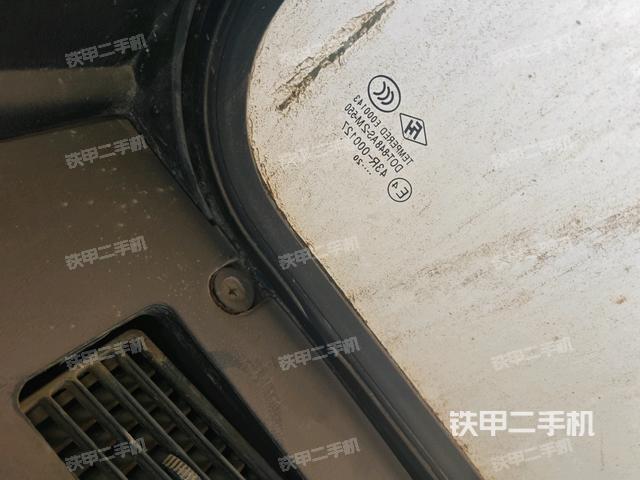 后窗玻璃角標(biāo)(駕駛室部分) 后窗玻璃角標(biāo)(駕駛室部分)