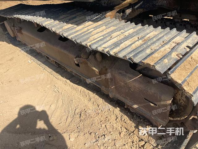 單側履帶整體(整機外觀) 單側履帶整體(整機外觀)