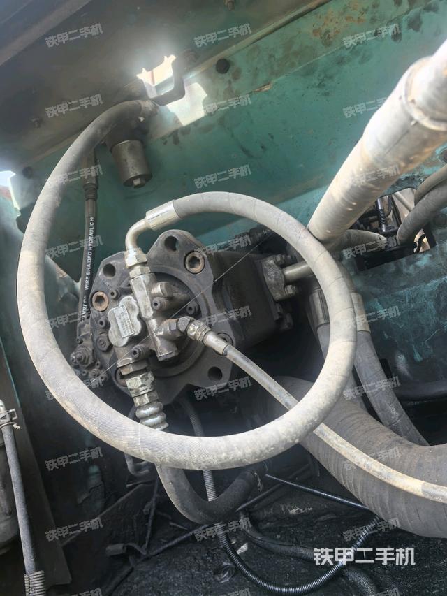 液壓泵斜45?左(大件艙室) 液壓泵斜45?左(大件艙室)