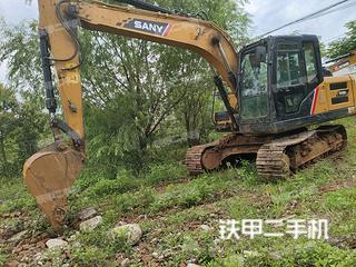 三一重工SY135C挖掘机实拍图片