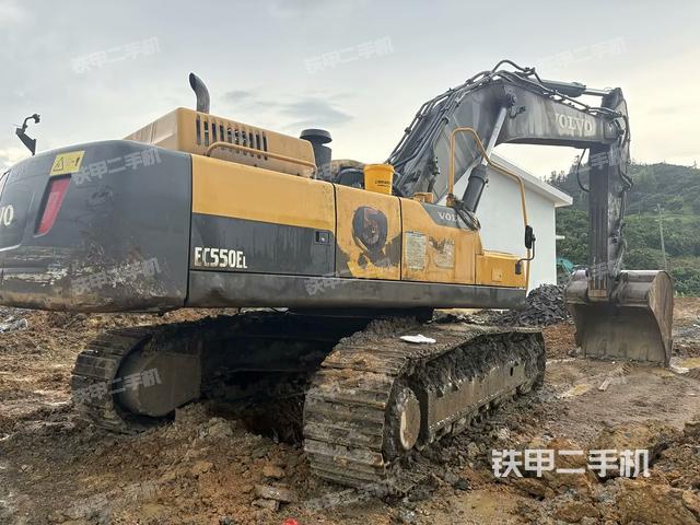沃尔沃EC480DL挖掘机的设备实拍-第2张实拍照片