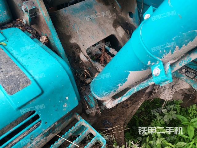 小臂整體右前(工作和回轉(zhuǎn)裝置) 小臂整體右前(工作和回轉(zhuǎn)裝置)