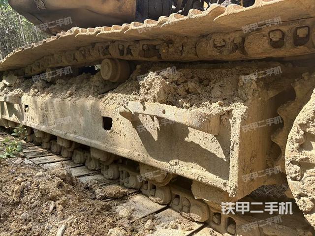 右驅(qū)動輪(行走機構(gòu)) 右驅(qū)動輪(行走機構(gòu))