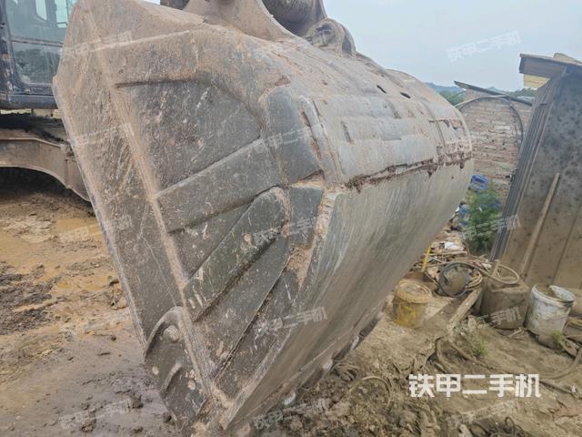 鏟斗45度(工作和回轉(zhuǎn)裝置) 鏟斗45度(工作和回轉(zhuǎn)裝置)