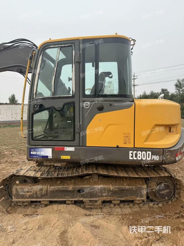 駕駛室整體（整機(jī)外觀）