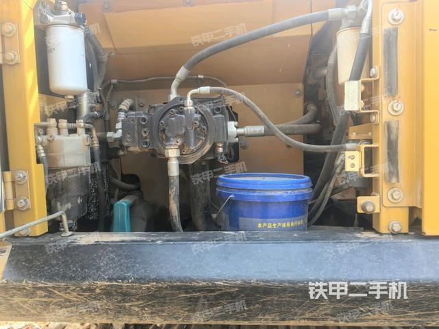 液壓泵斜45?左(大件艙室) 液壓泵斜45?左(大件艙室)