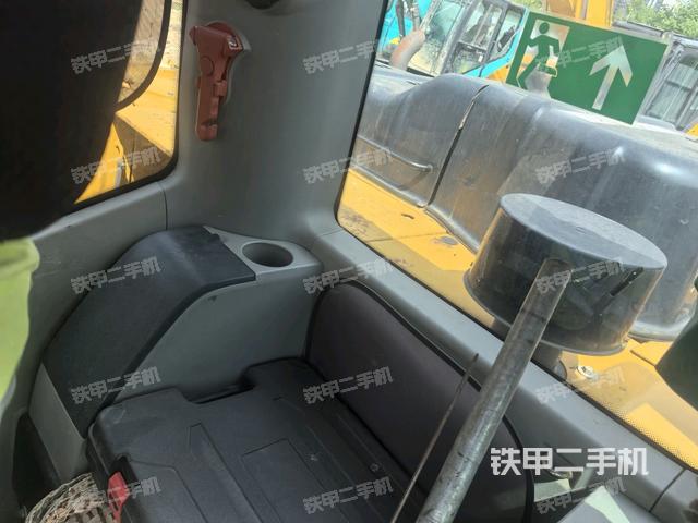 后窗玻璃角標(biāo)(駕駛室部分) 后窗玻璃角標(biāo)(駕駛室部分)