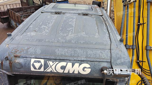 驾驶室顶部（整机外观）